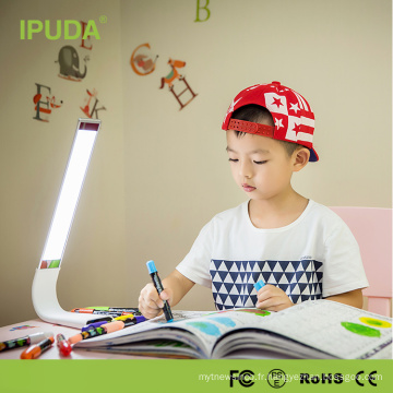 2016 IPUDA produit le plus vendu lampe de table tactile flexible dimmable avec emballage de graphique visuel